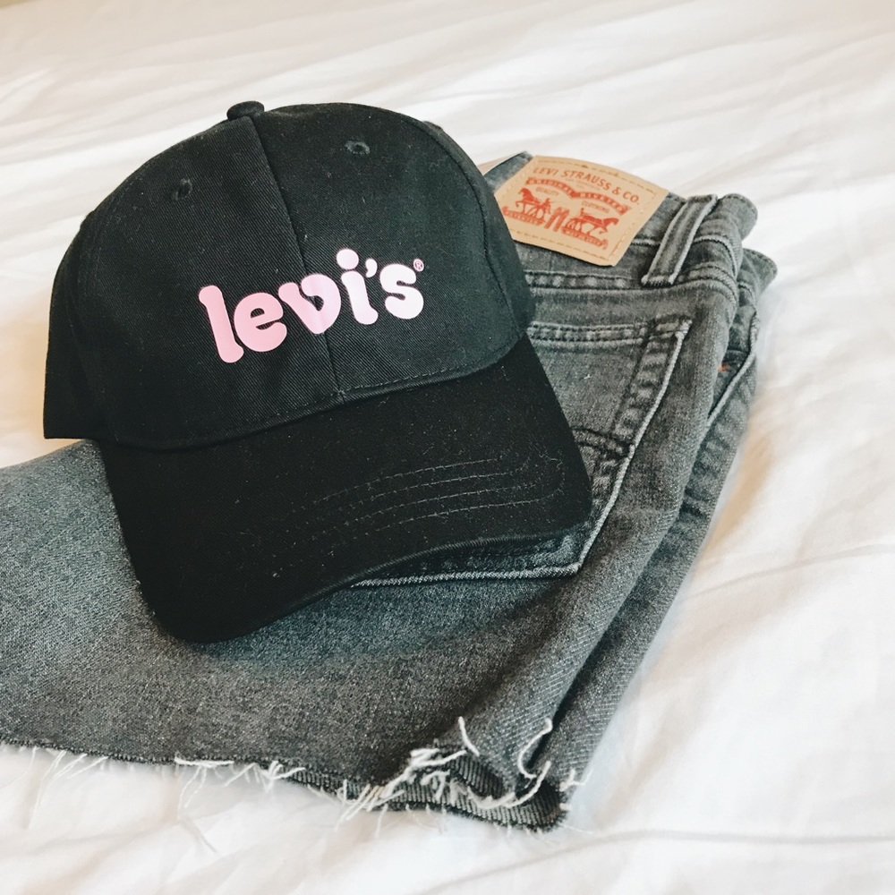 NWT Levi’s Hat Pink Text Logo Baseball Cap Black